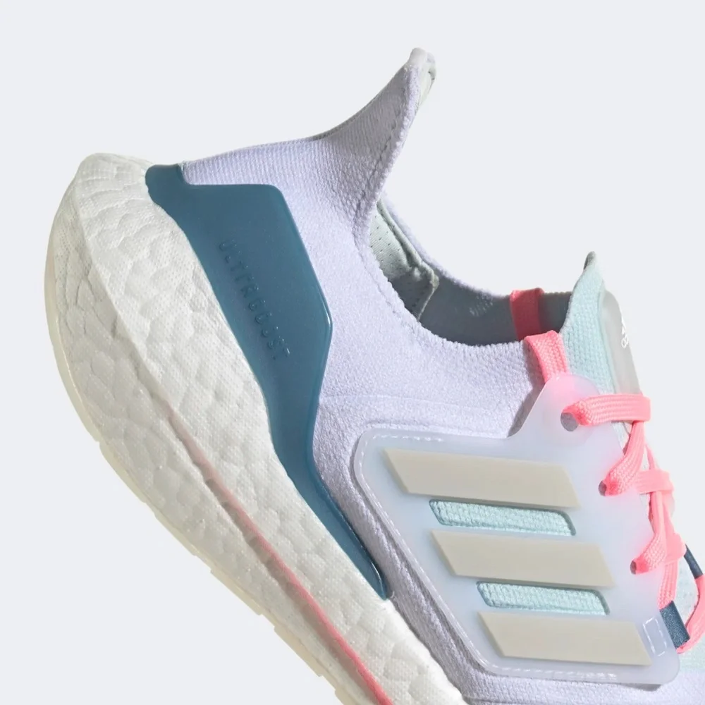 [NEW] Women's adidas UltraBoost 22 Shoes GX5929‎